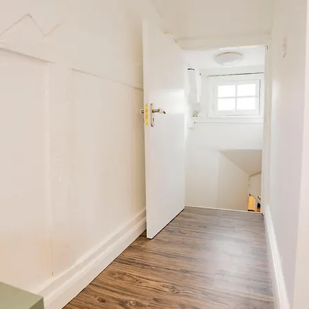 Apartment 1 Bed Flat