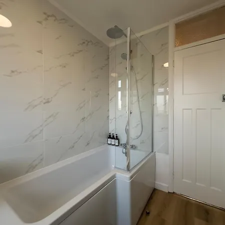 Cosy By Wembley Stadium Holiday home London