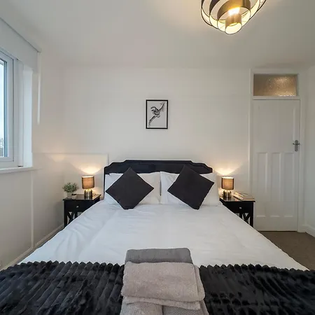 Holiday home Cosy By Wembley Stadium London