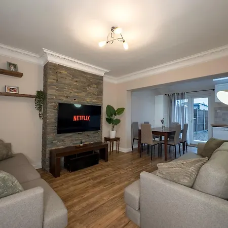 Cosy By Wembley Stadium Holiday home London