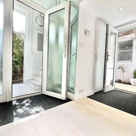 Stunning 4 Bed Flat Near Notting Hill And Hyde Park