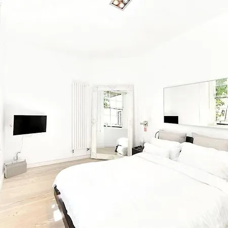 Stunning 4 Bed Flat Near Notting Hill And Hyde Park Apartment London