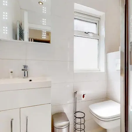 1 Bedroom, Near Alexandra Palace - London - Kings Cross - 3