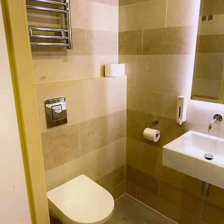 95 Aparthotel *