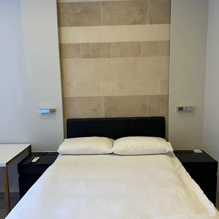 95 Aparthotel *