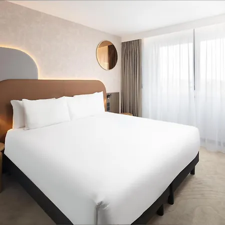 Mercure Earls Court Hotel 4*