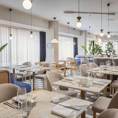 Mercure Earls Court 4*