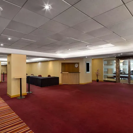 Mercure Earls Court 4* Londres