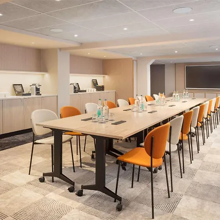 Hotel Mercure Earls Court 4*