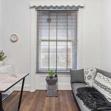 1 Bed Gem Next Hyde Park In Location