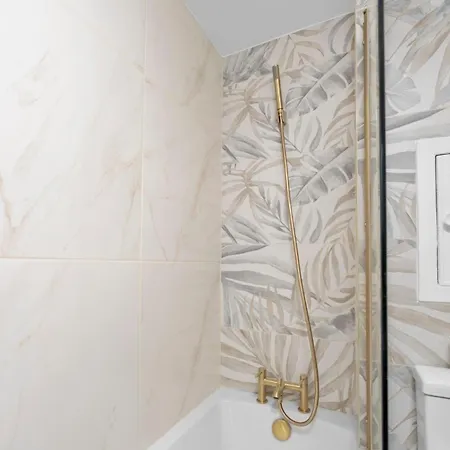 1 Bed Gem Next Hyde Park In Location Apartment