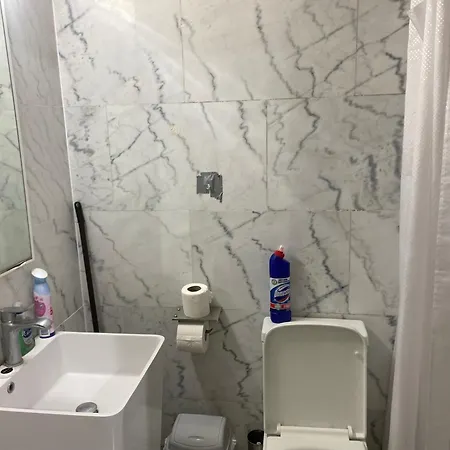 371 Cranbrook Rd Ig2 Guest house Ilford