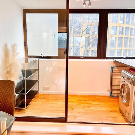 Great River Thames View Entire In The Most Central *