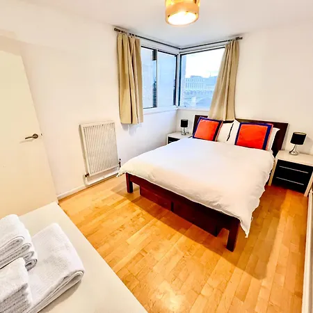 Great River Thames View Entire In The Most Central * London