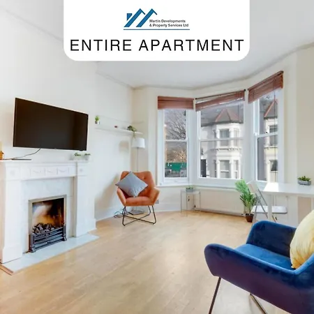 Mirabel Two Bedrooms, One Bath, Fulham Sw6 By Mdps London