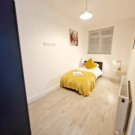 Zdnu 2 Bedroom Reeani Uxbridge