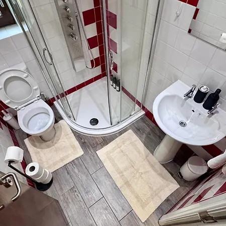 Holiday home Large Modern Near Barking Station With Superfast 1gbps Wi-fi & Free Parking