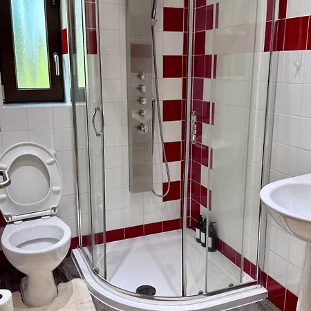 Large Modern Near Barking Station With Superfast 1gbps Wi-fi & Free Parking *