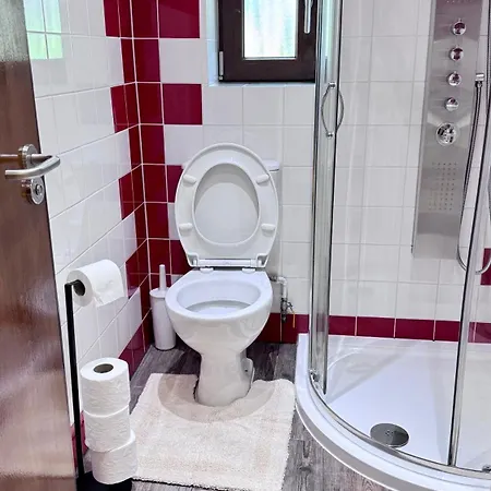 Large Modern Near Barking Station With Superfast 1gbps Wi-fi & Free Parking