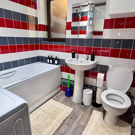 Holiday home Large Modern Near Barking Station With Superfast 1gbps Wi-fi & Free Parking Barking (Greater London)