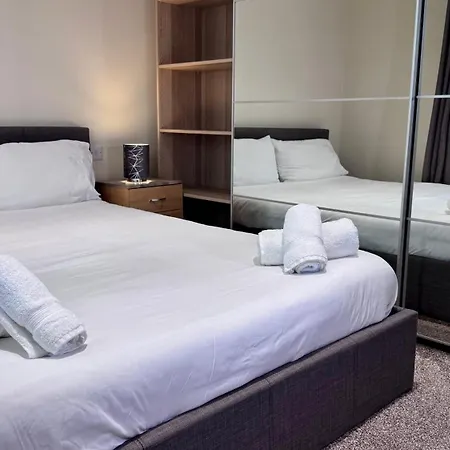 Large Modern Near Barking Station With Superfast 1gbps Wi-fi & Free Parking
