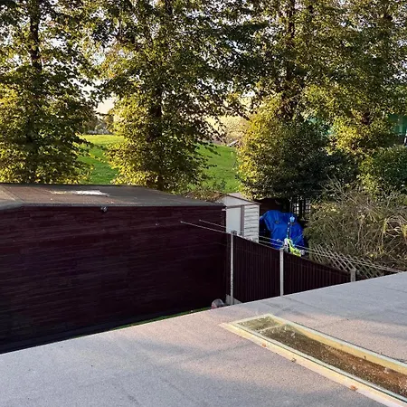 Large Modern Near Barking Station With Superfast 1gbps Wi-fi & Free Parking * Barking (Greater London)
