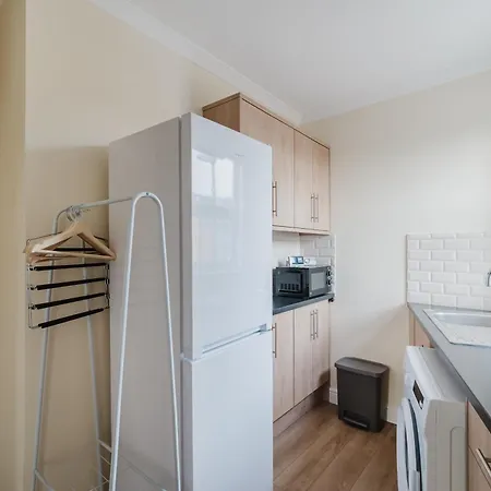 Apartment Modern Cosy Corner Flat - 2 Bed Close To 2x Tube Stations *