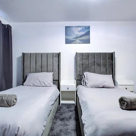 Newly Furnished Stunning 2 Bedroom Flat Edgware
