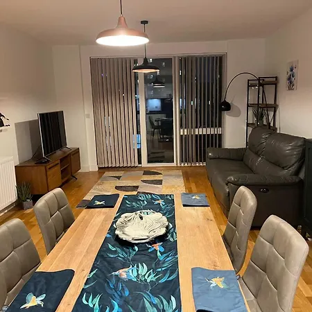 Apartment Bright And Comfy 3 Bed *