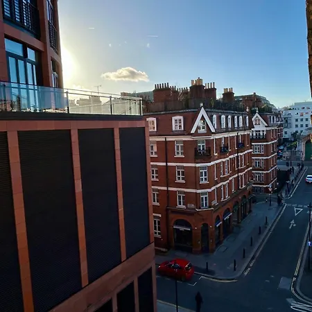 Apartment Mayfair - Two Bed, One Bath