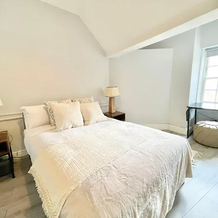 Soho 6 *