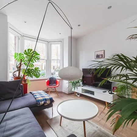 Lovely 1br Flat In Victorian Mansion In Battersea London