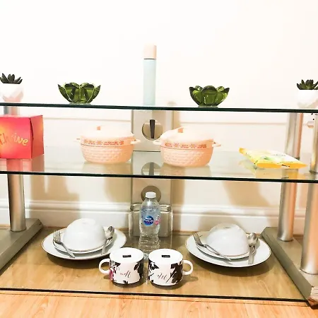Apartment Harrow Hideaway - Close To Station *