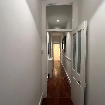 2 Bedroom Luxury Flat In Centre Of Muswell Hill Apartment