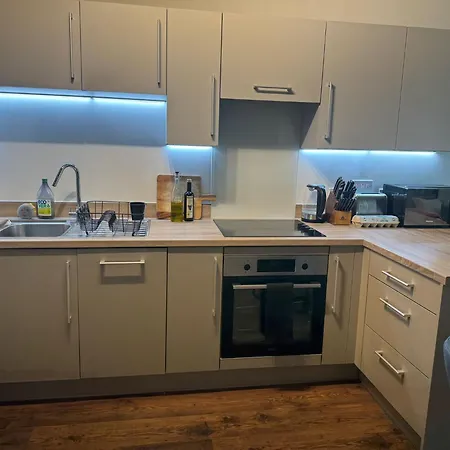Top Quality Private Full Flat Luxury Bedroom In Central * London