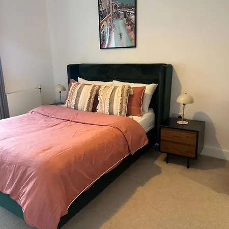 Top Quality Private Full Flat Luxury Bedroom In Central * London