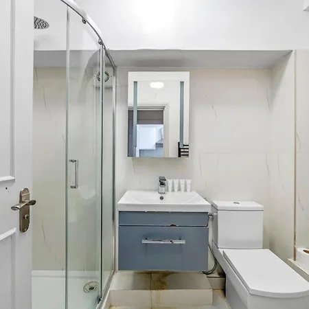 Wonderful One Bedroom Flat *