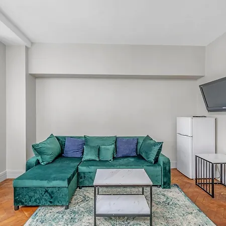 Wonderful One Bedroom Flat * London