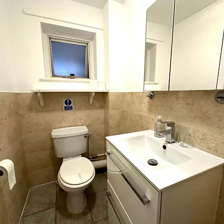 Habitación en casa particular Laburnum House-comfortable Near Of Londres