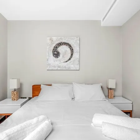 Beautiful 1 Bedroom Flat In Holborn *