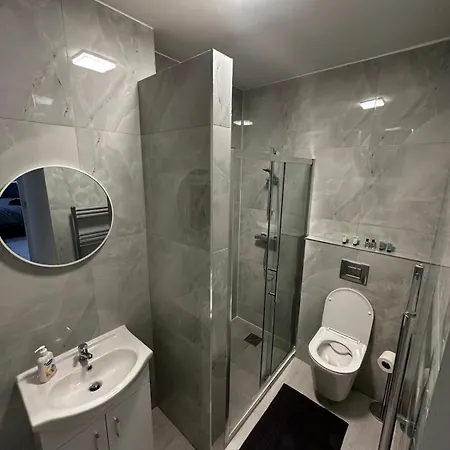 Apartment Funky Flat Nr London