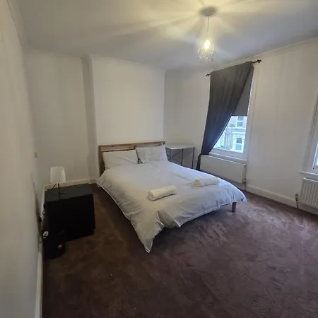 Holiday home Brixton 5 Bedroom Wonder