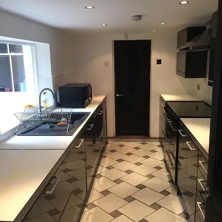 Brixton 5 Bedroom Wonder *