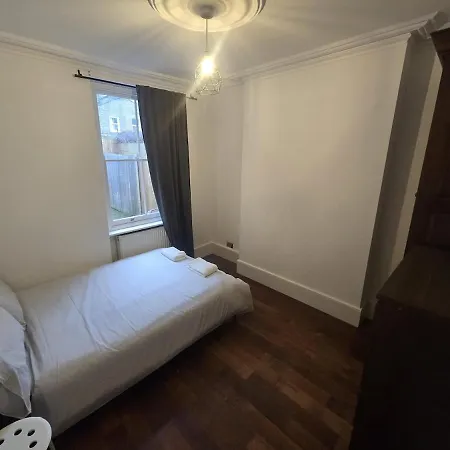 Brixton 5 Bedroom Wonder London