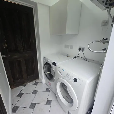 Brixton 5 Bedroom Wonder *