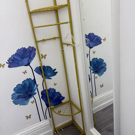 Luxury In Victoria, 7 Minutes Walk To Victoria Station, 5 London