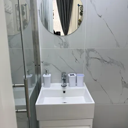 Luxury In Victoria, 7 Minutes Walk To Victoria Station, 5 * London