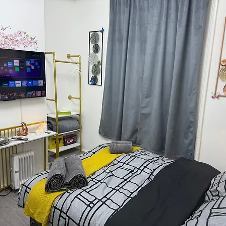 Luxury In Victoria, 7 Minutes Walk To Victoria Station, 5 * London