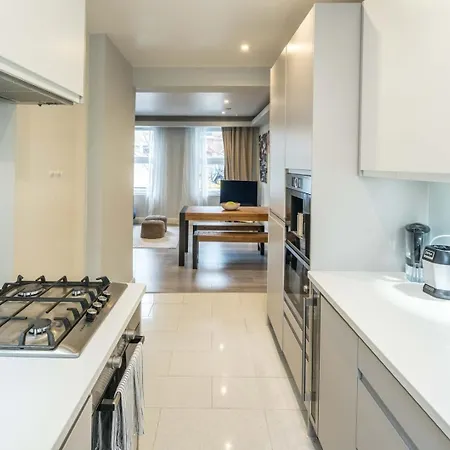 Modern 2b Flat: London, Walk To Landmarks London