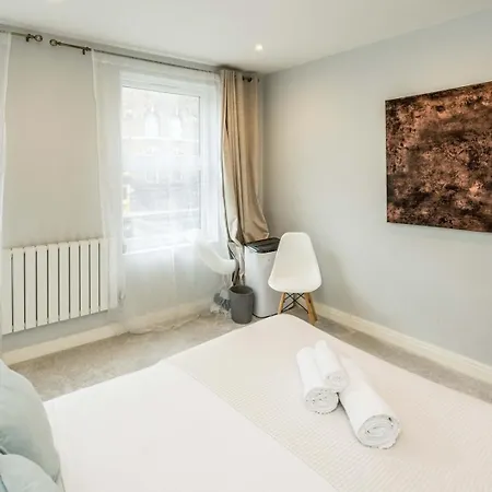 Apartment Modern 2b Flat: London, Walk To Landmarks *